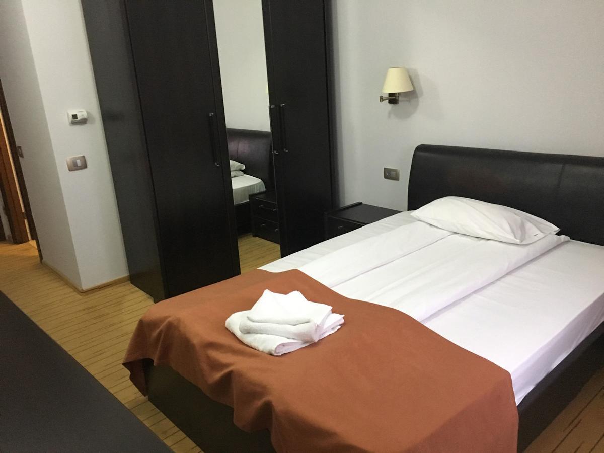 Hotel Transilvania Zalău エクステリア 写真